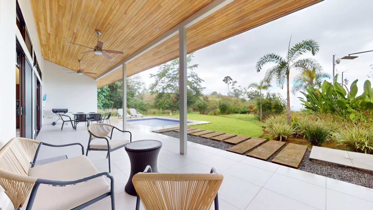 Tropical Turnkey Retreat in Gated Community