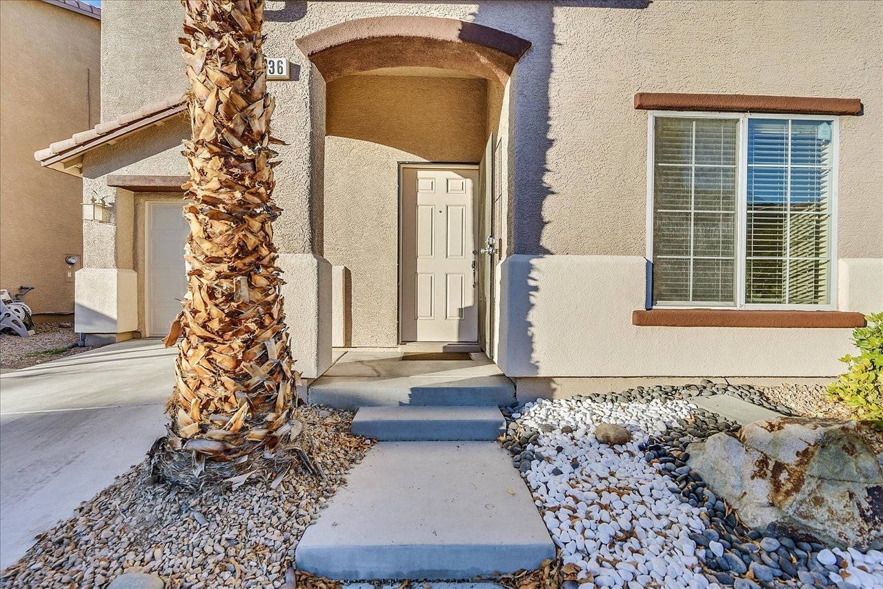 4836 Golden Shimmer Avenue