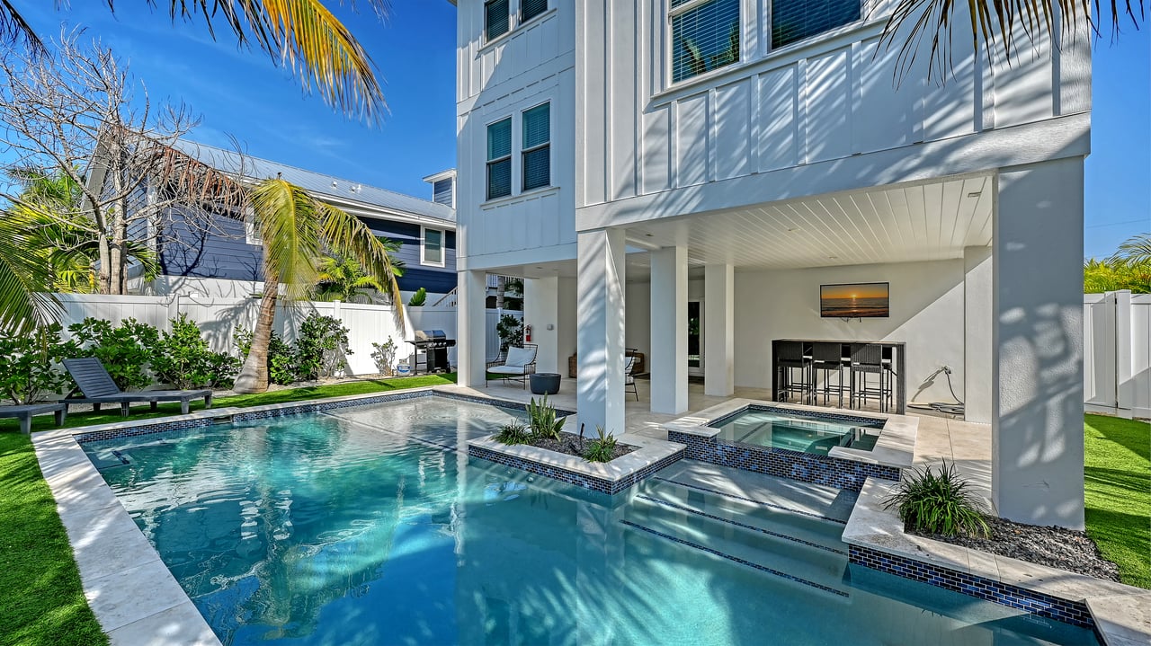 2206 Avenue A, Bradenton Beach, Florida