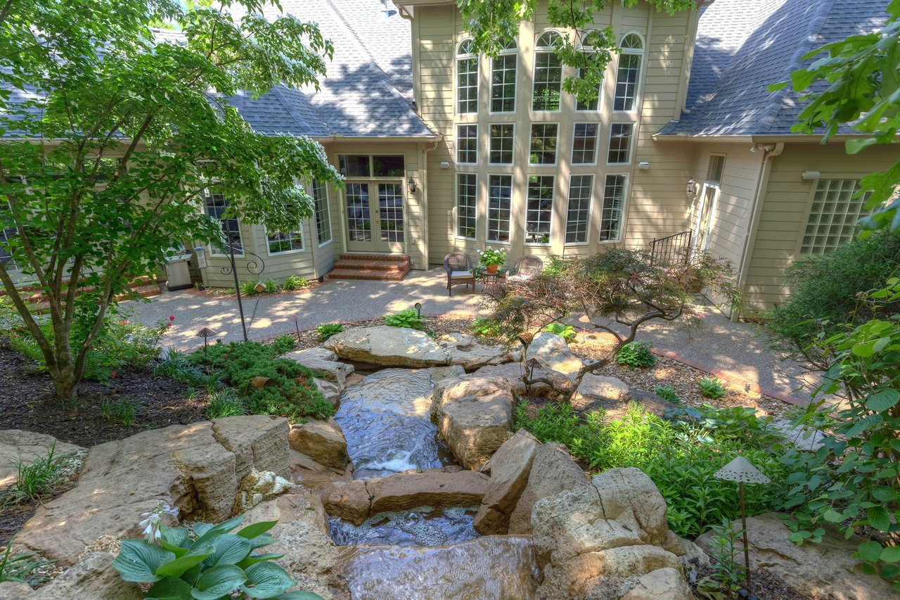 1105 Shepard Oaks Drive