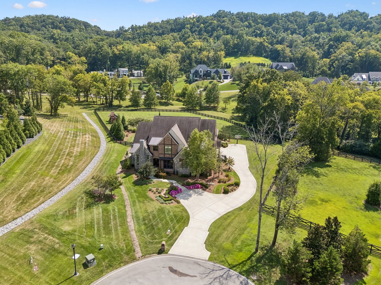 1211 Round Grove Ct