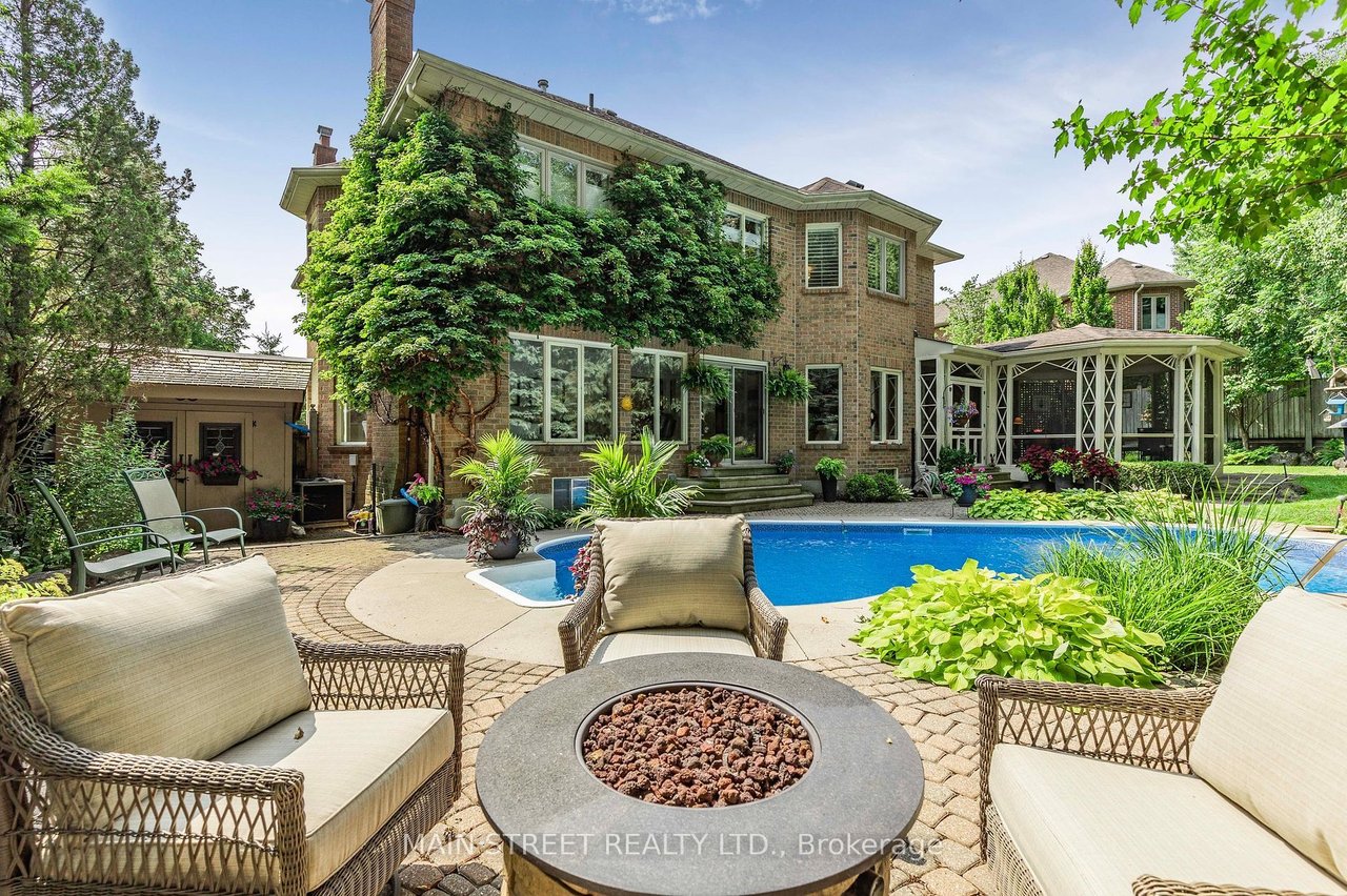 120 Willow Farm Lane, Aurora