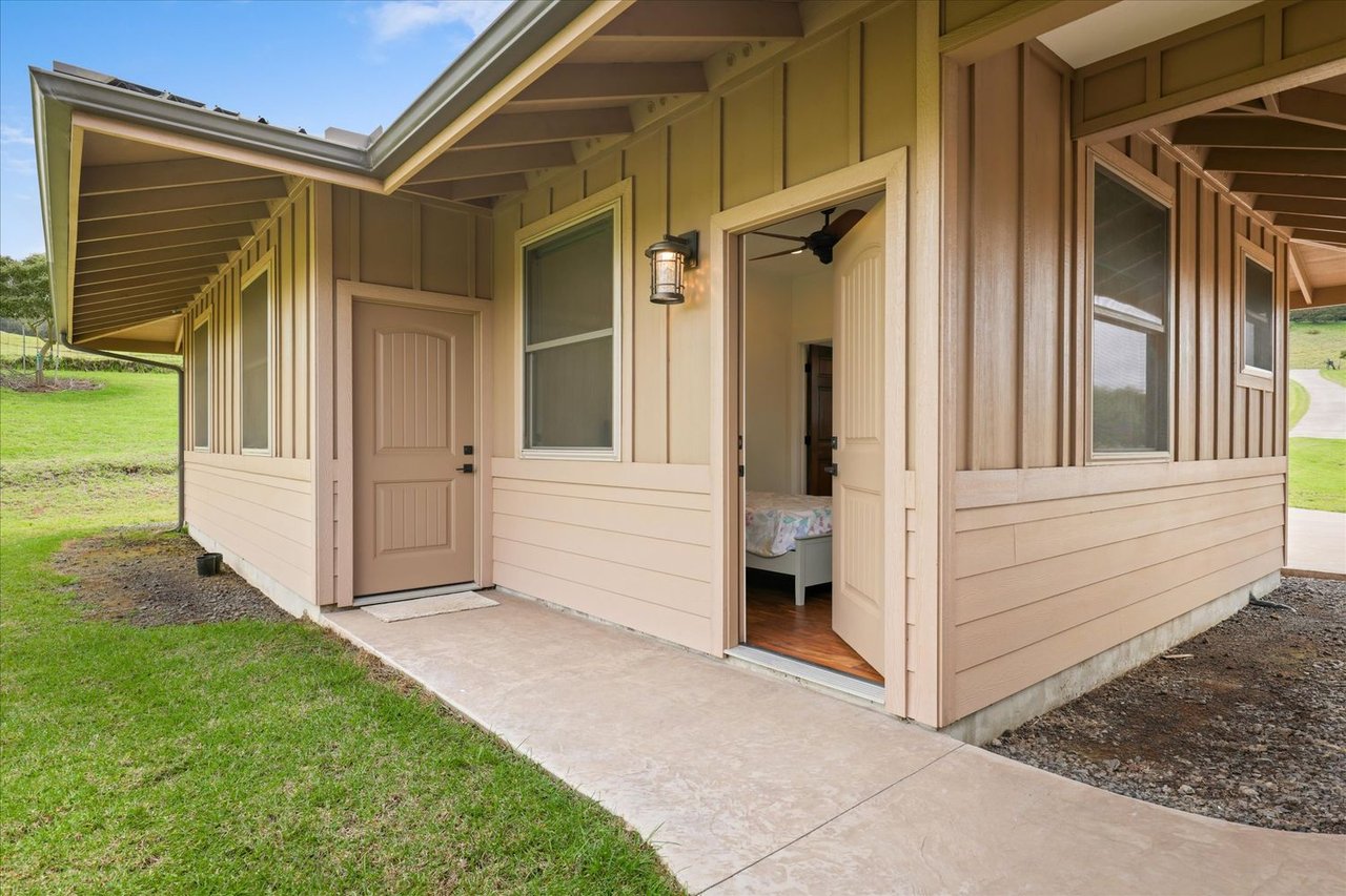 67-1027 Wainoenoe Rd