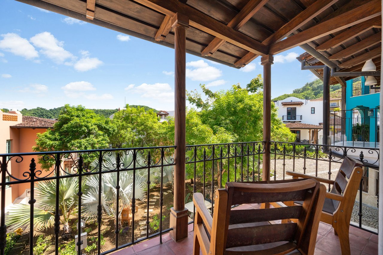 5 Calle Cartagena | This coastal retreat offers a perfect blend of comfort and convenience.