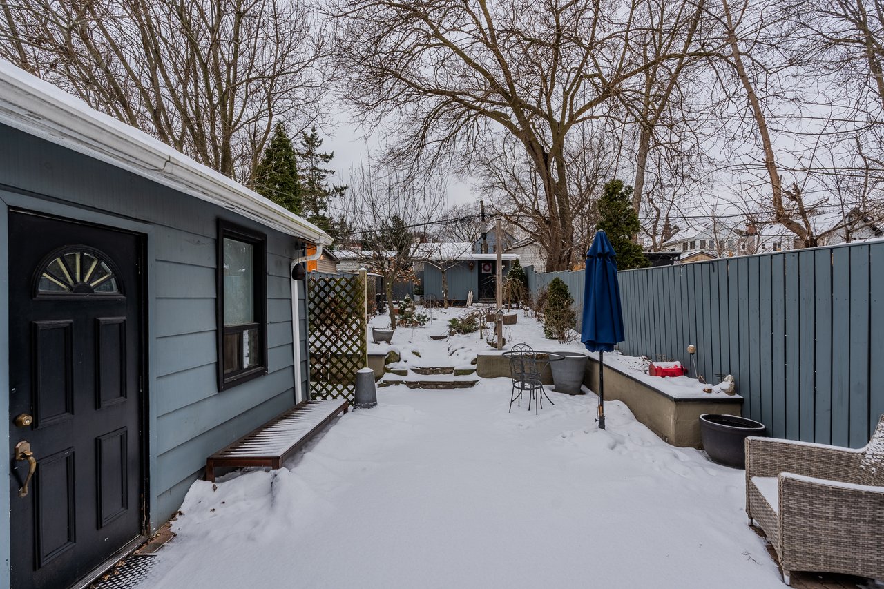 398 Coxwell Ave