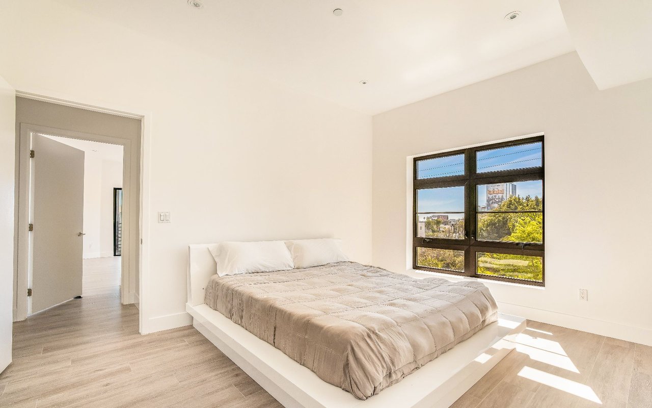 8788 Shoreham Dr Unit: PH43