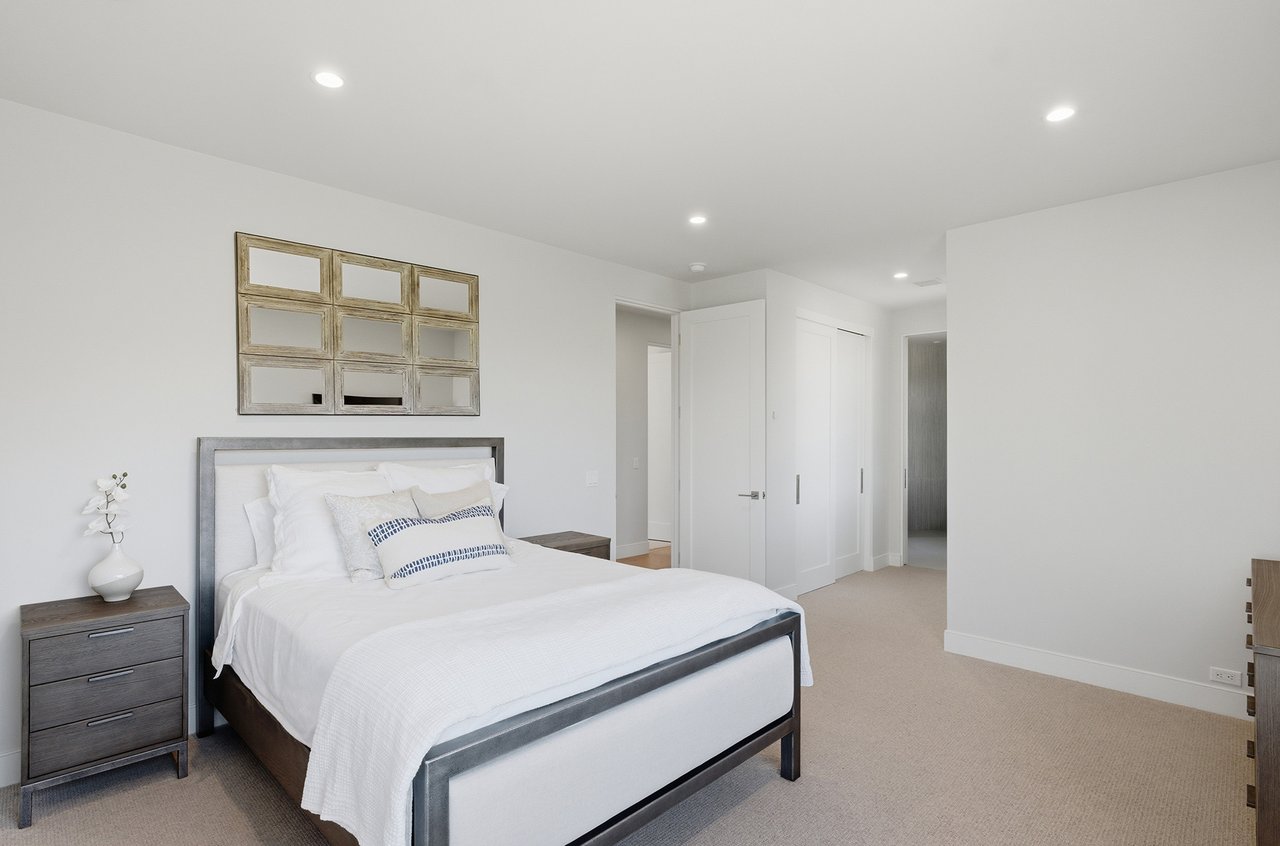 5411 E ROADRUNNER Road