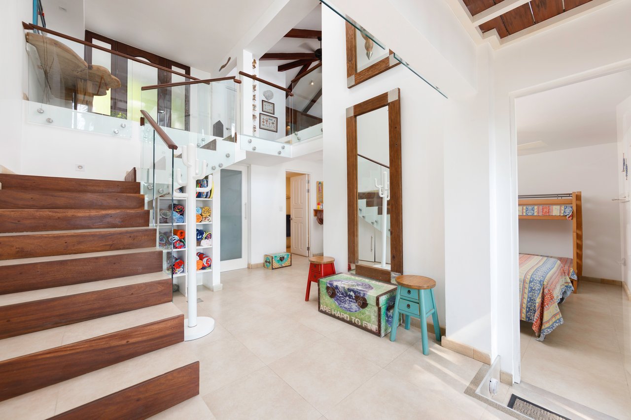 Beachfront Surf Villa, Jaco, Puntarenas