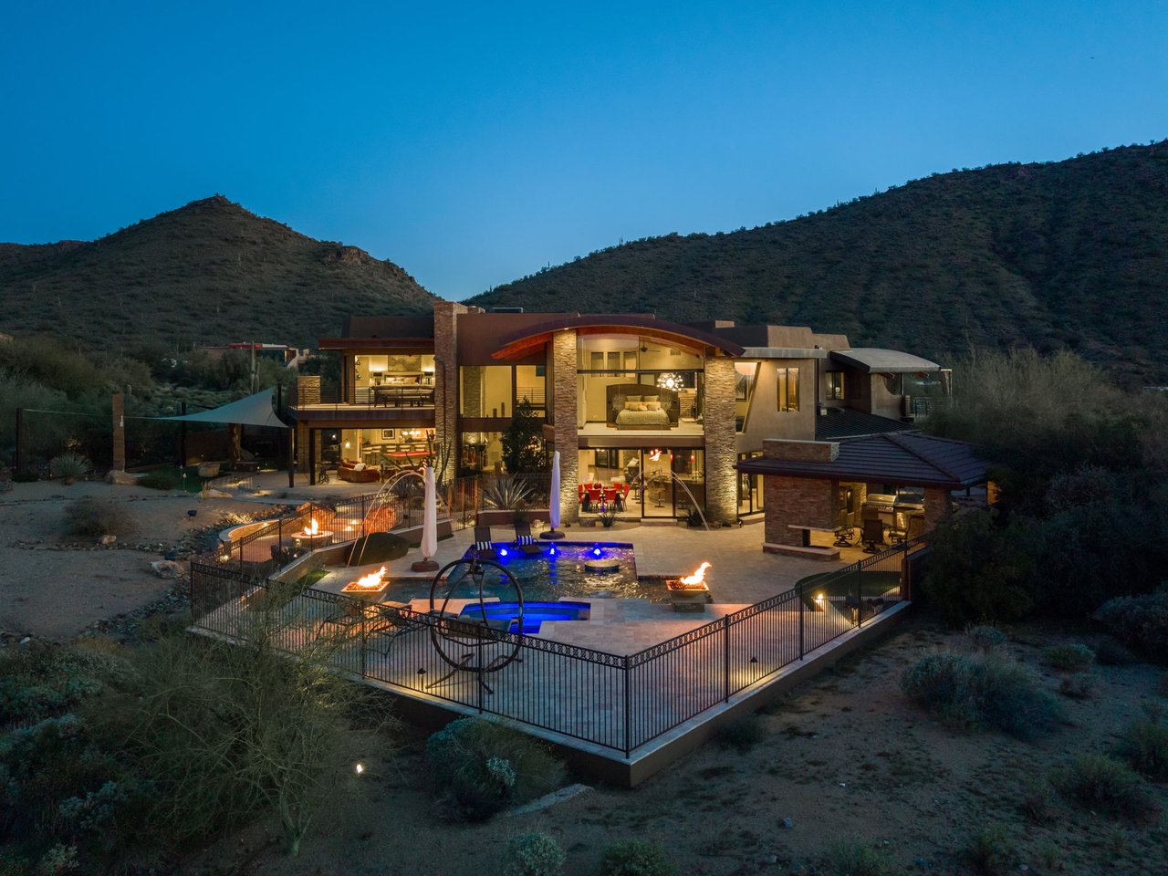 10570 E Pinnacle Peak Road