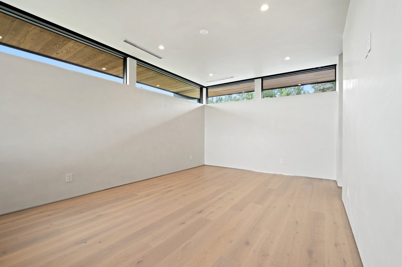 4909 Honey Daisy Way