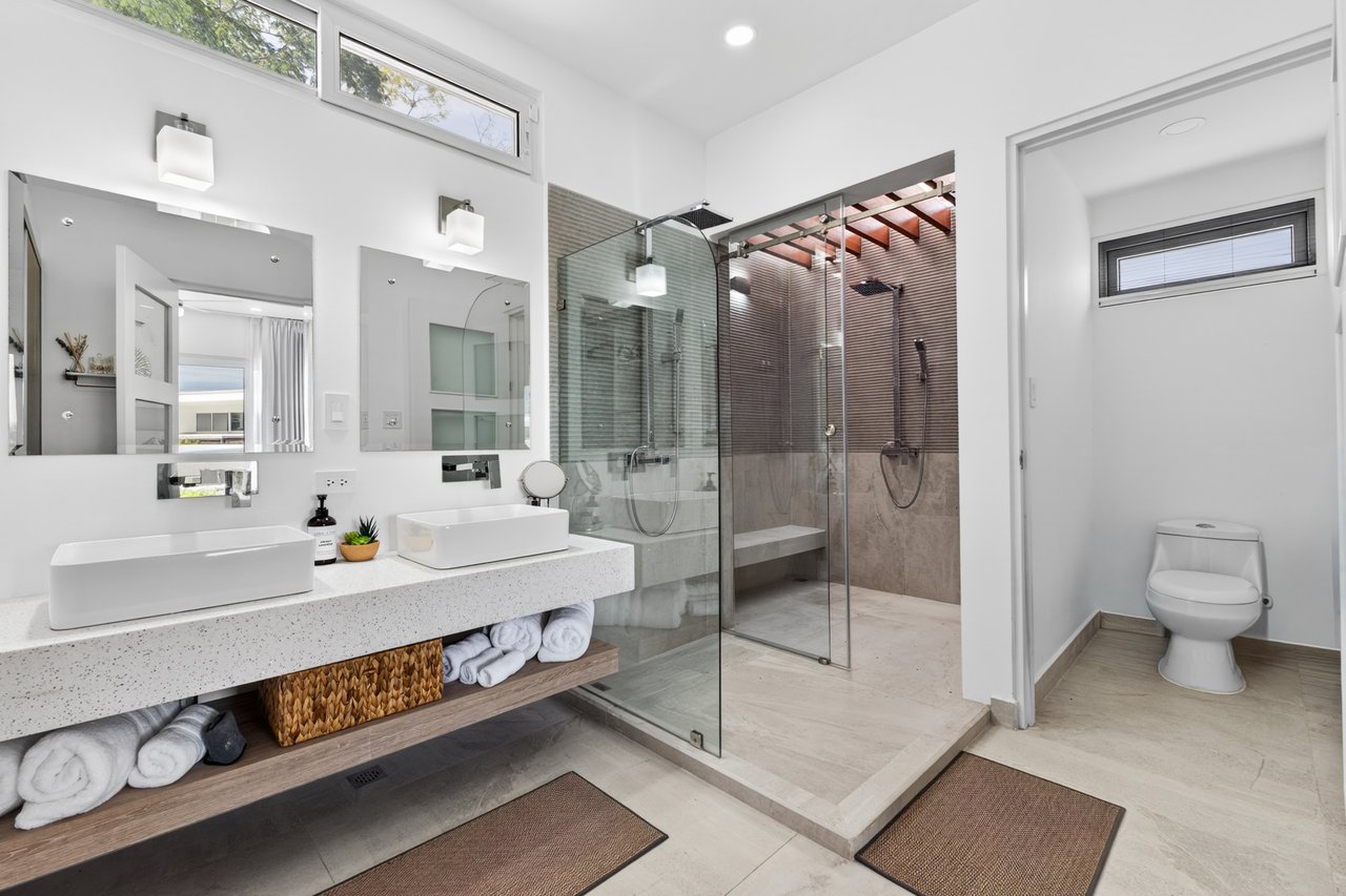 C5 Enclave | Premium Furnished 5-Bedroom Retreat Near Playa Avellanas
