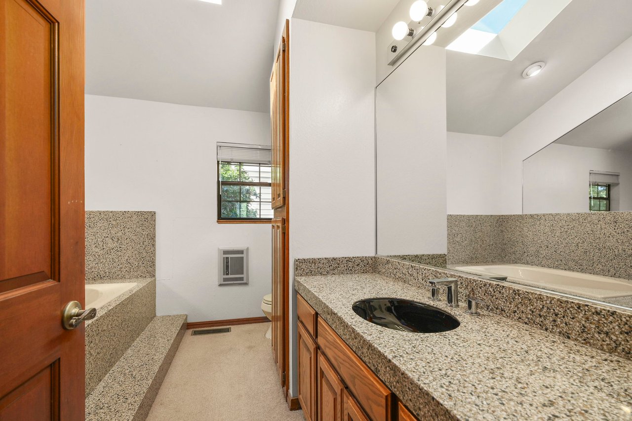 50 Amberwood Ln, Walnut Creek