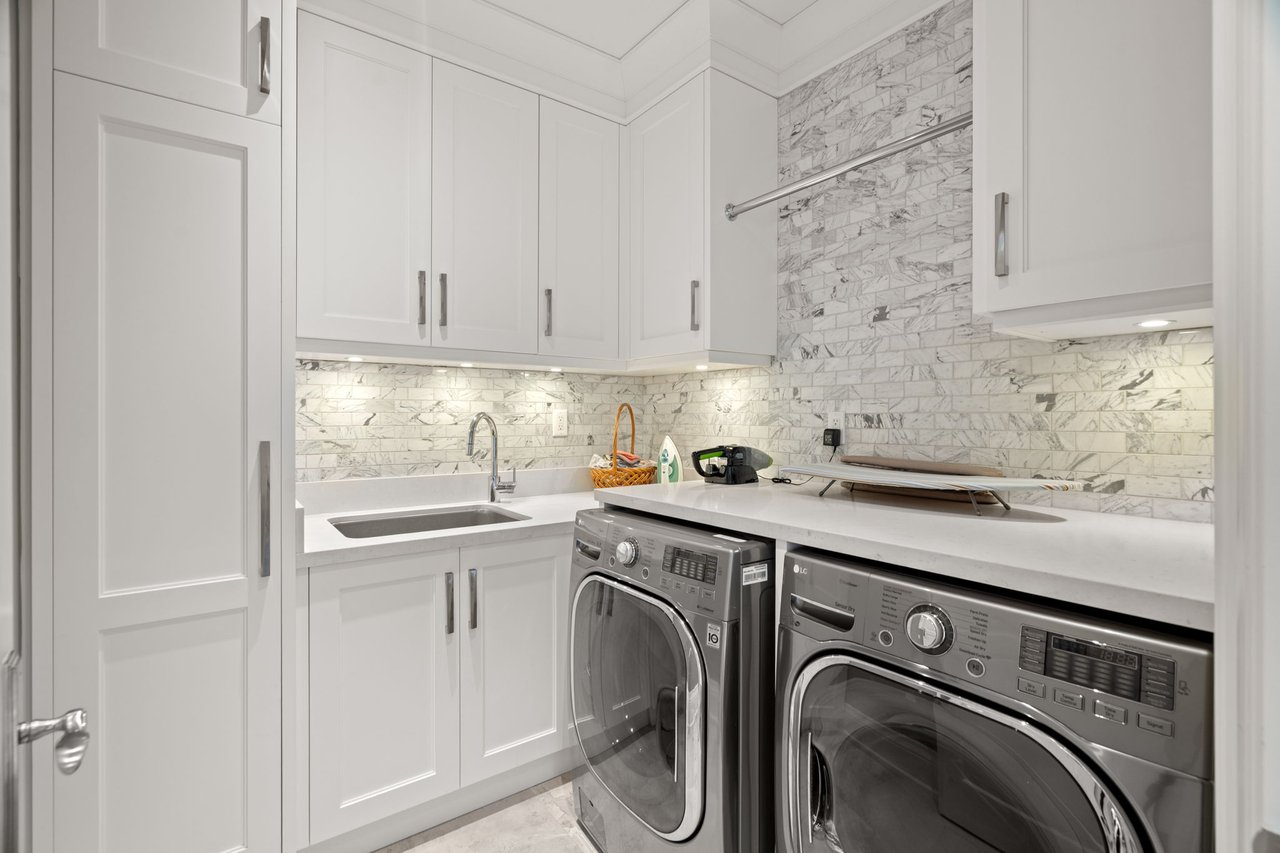  Unmatched Curb Appeal 