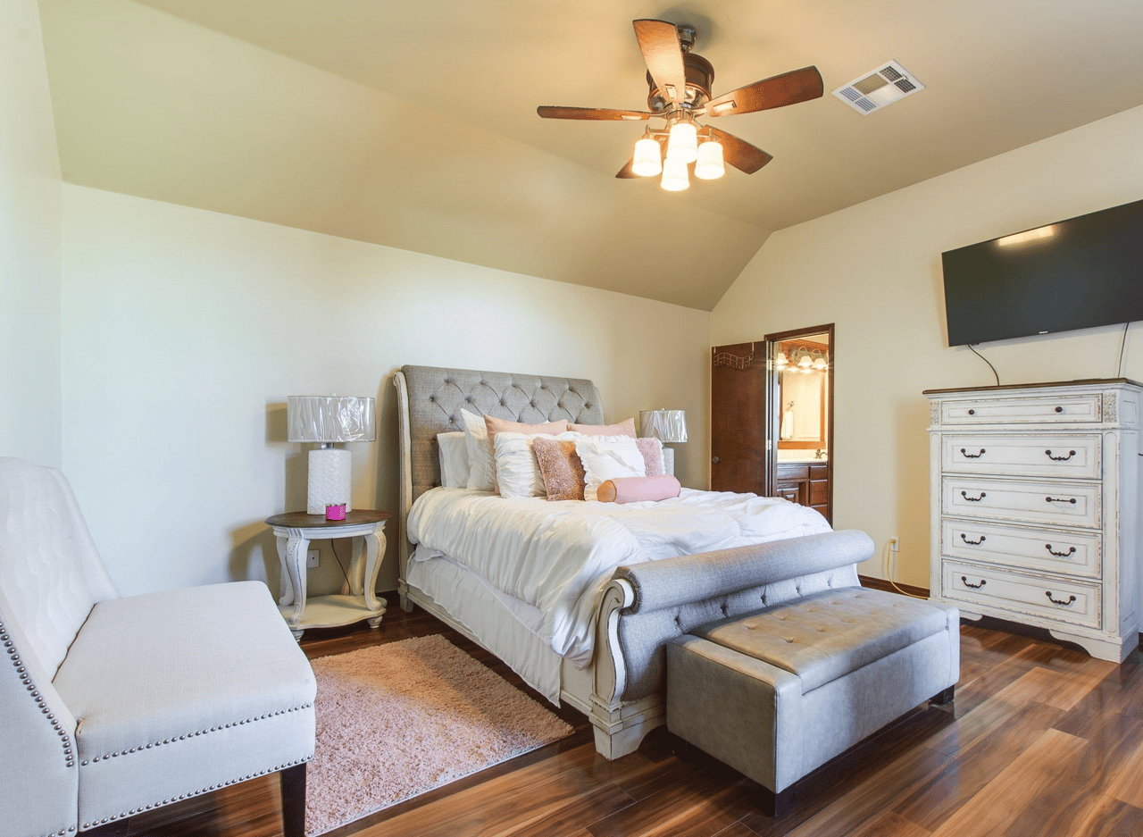 Just Listed: Spacious Fenwick Home with Two Offices