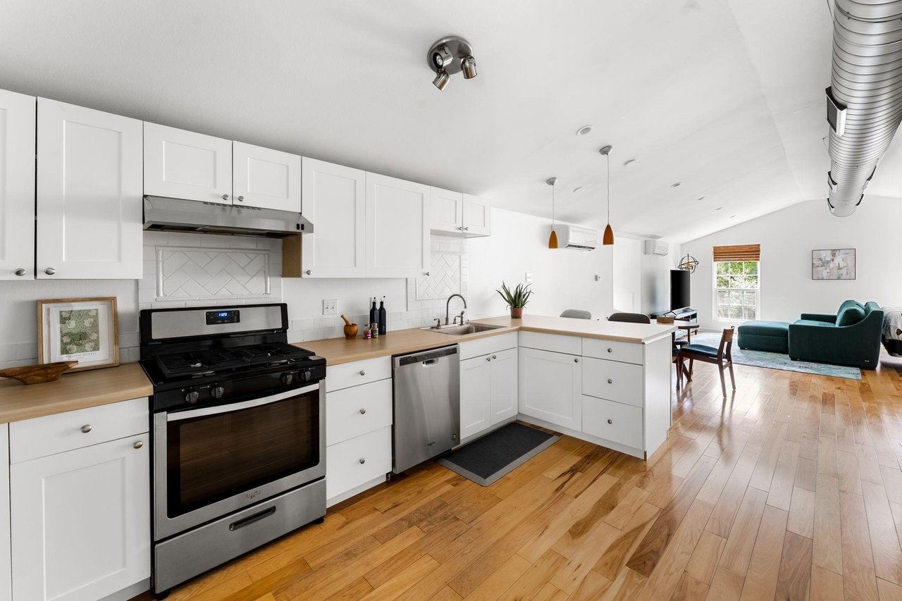 10634 Glass Mountain Trail