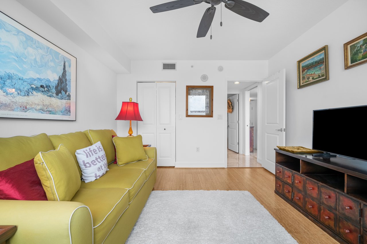The Symphony Residence 1013N