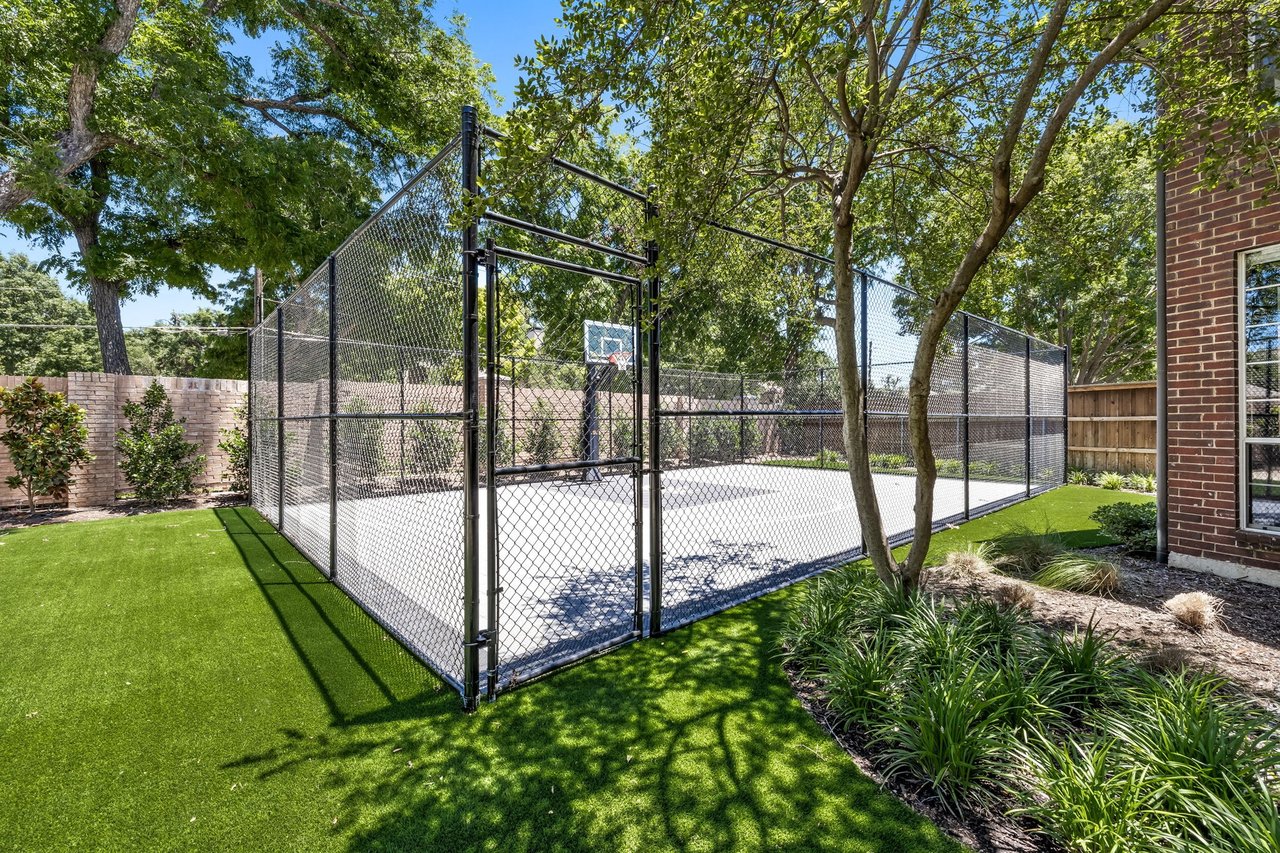 5620 Walnut Springs Ct