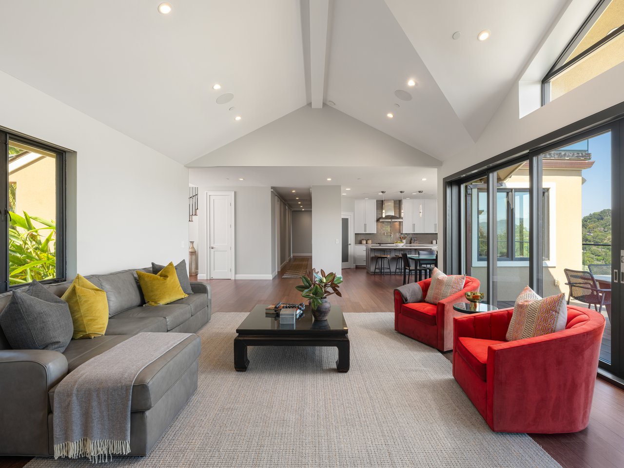 Stunning View Residence Built in 2015