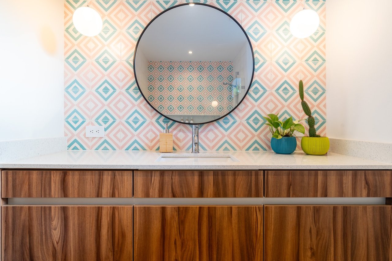 Stunning 3-Bedroom, 2.5-Bathroom Tropical Mid-Century Modern Home – Steps from the Beach