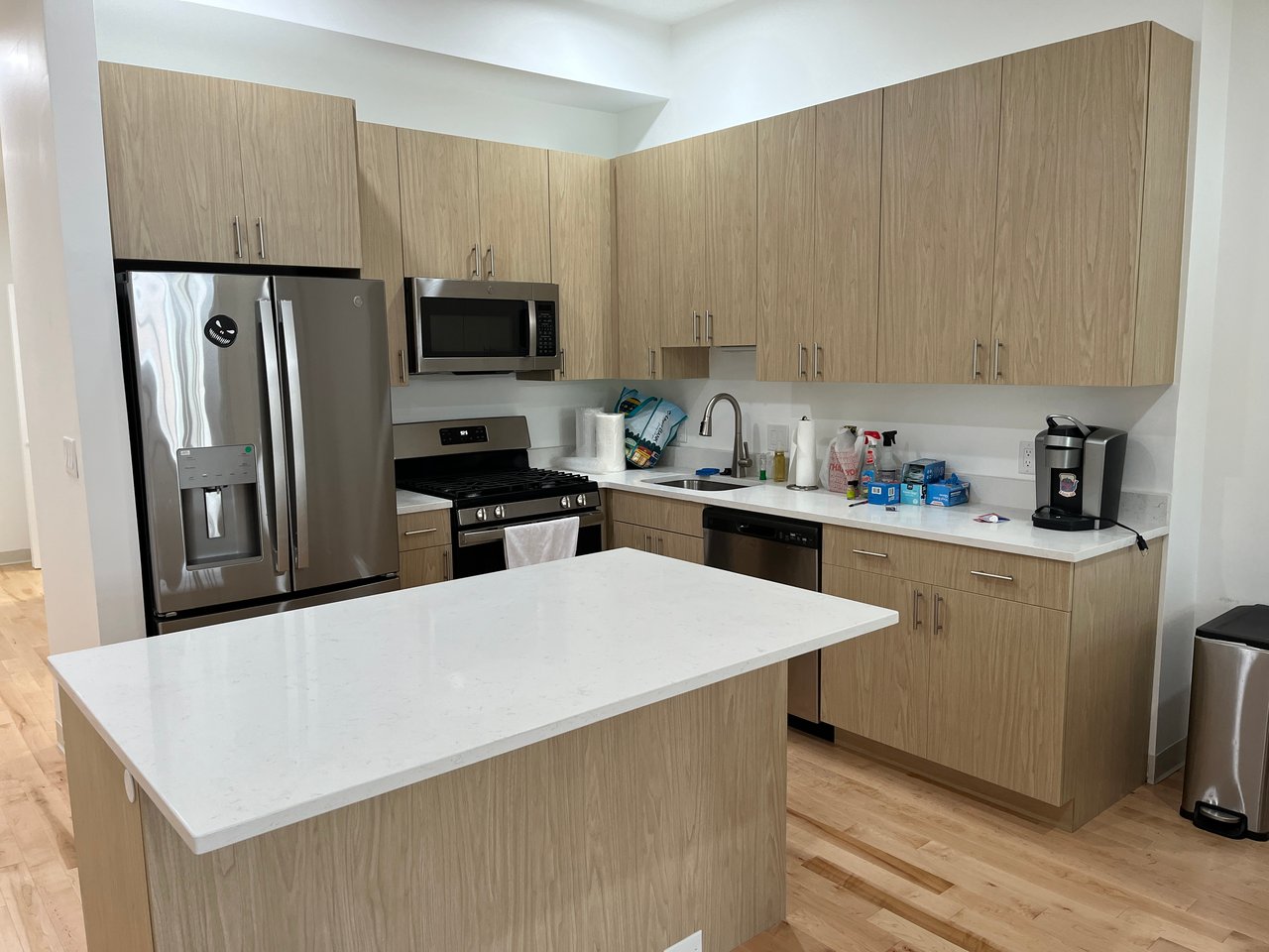 Northampton Street - One bed one back with laundry, roof deck, elevator and Parking! 