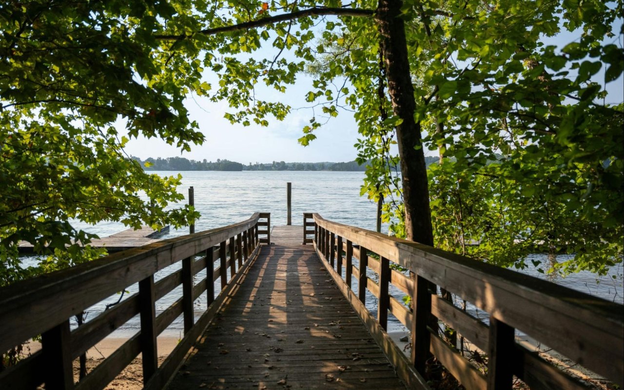 What to Look for in a Real Estate Agent in Lake Geneva cover