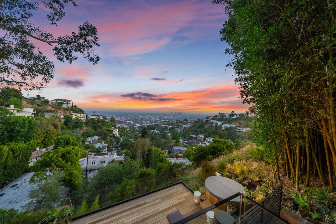 Hollywood Haven ⛰️