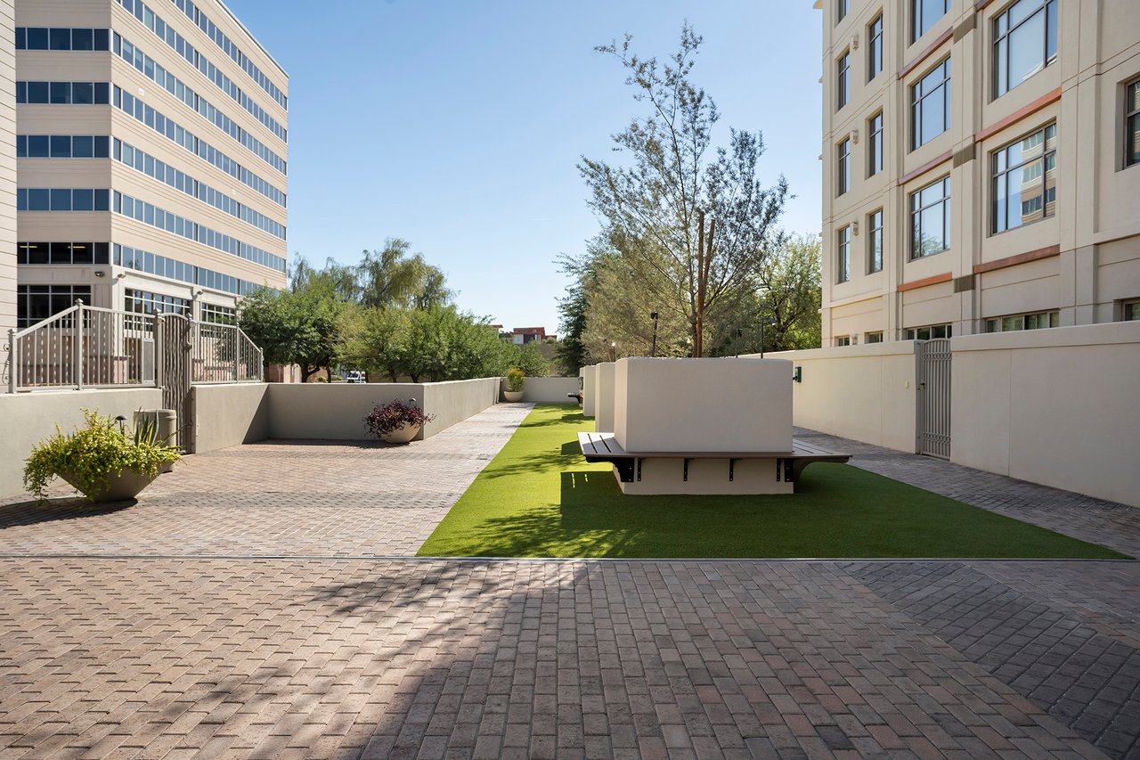 2211 E CAMELBACK Road, 1203