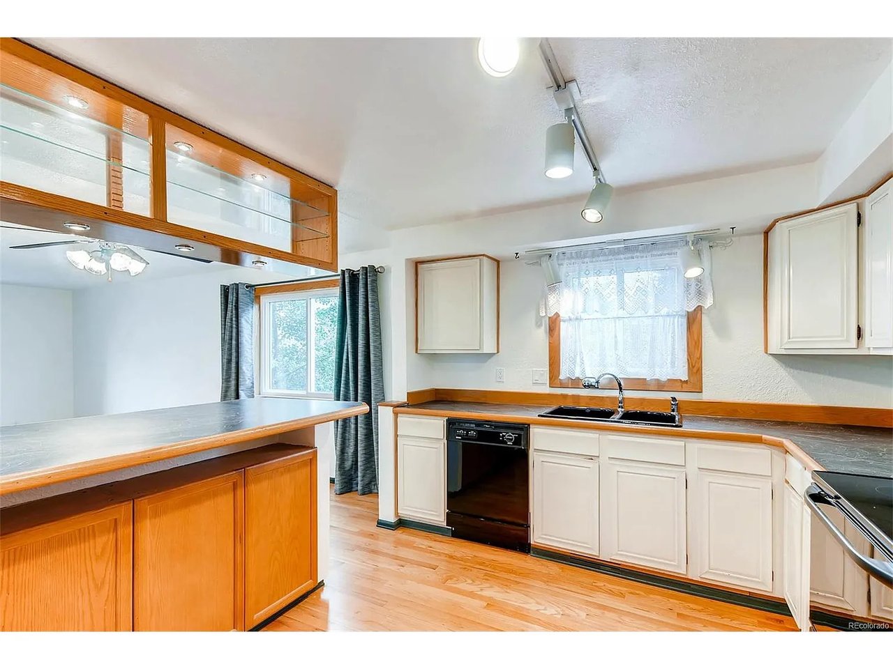 7313 Deframe Ct
