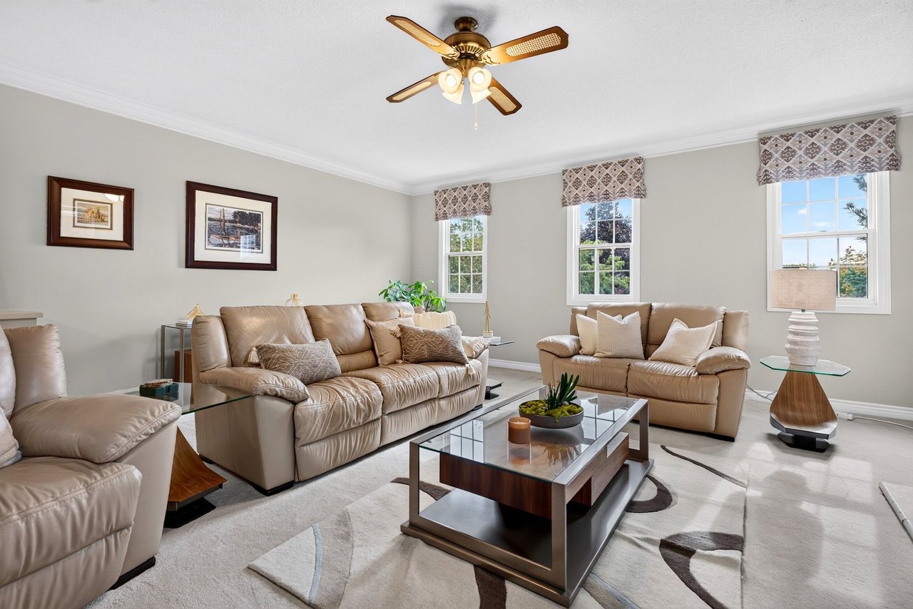 Executive Millcroft Townhome