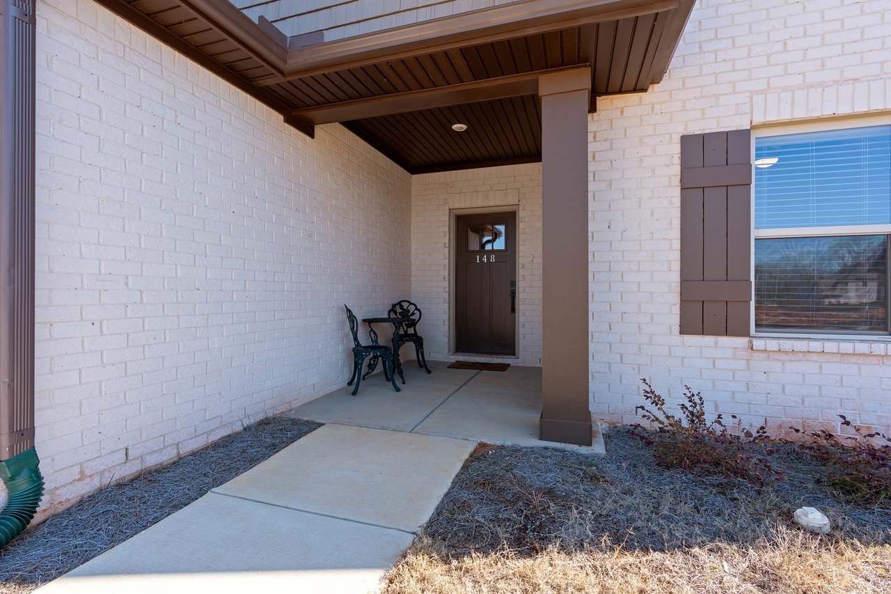 Flexible Floor Plan with Room to Grow!