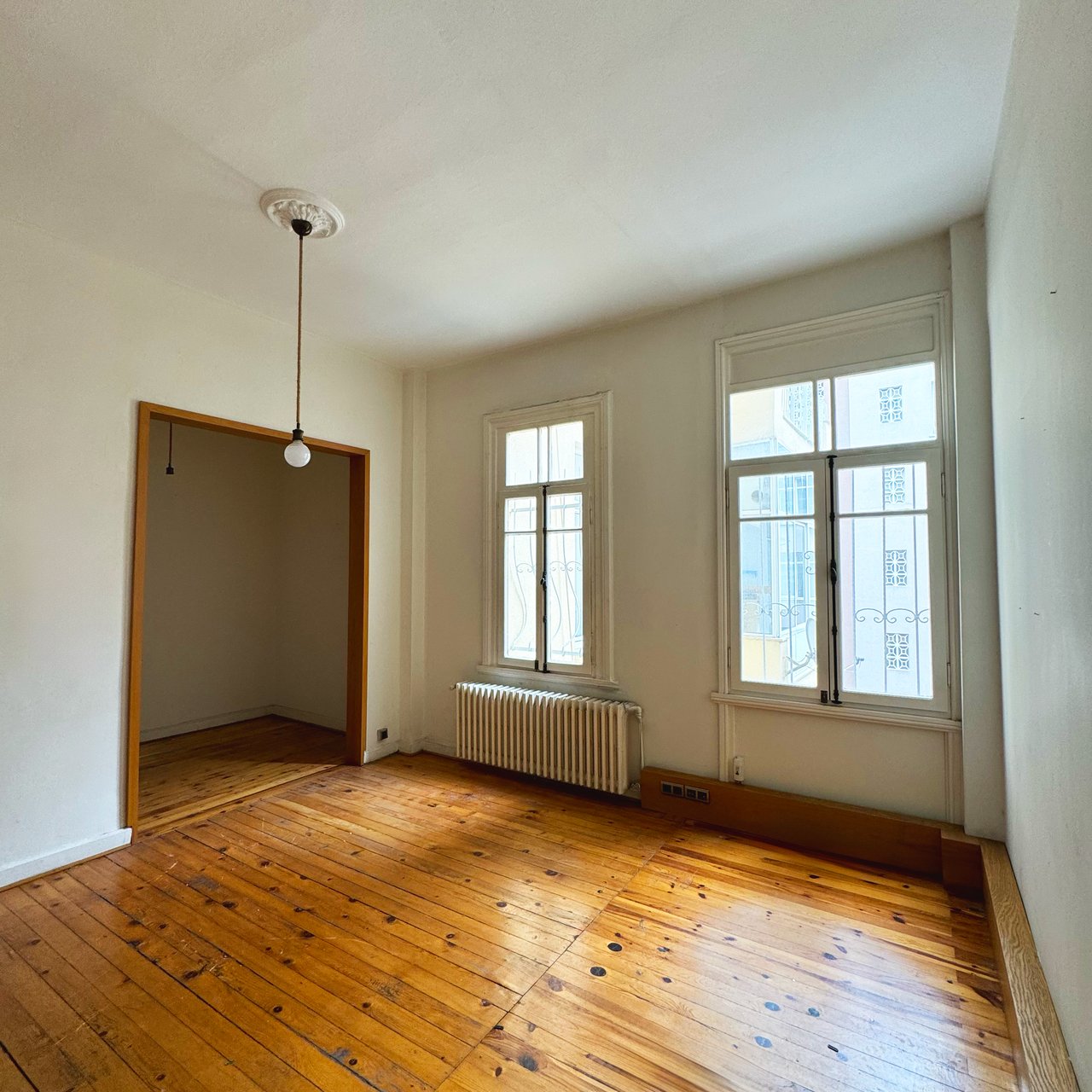 A 3+2 Cihangir flat in a Historical Apartment in Istanbul
