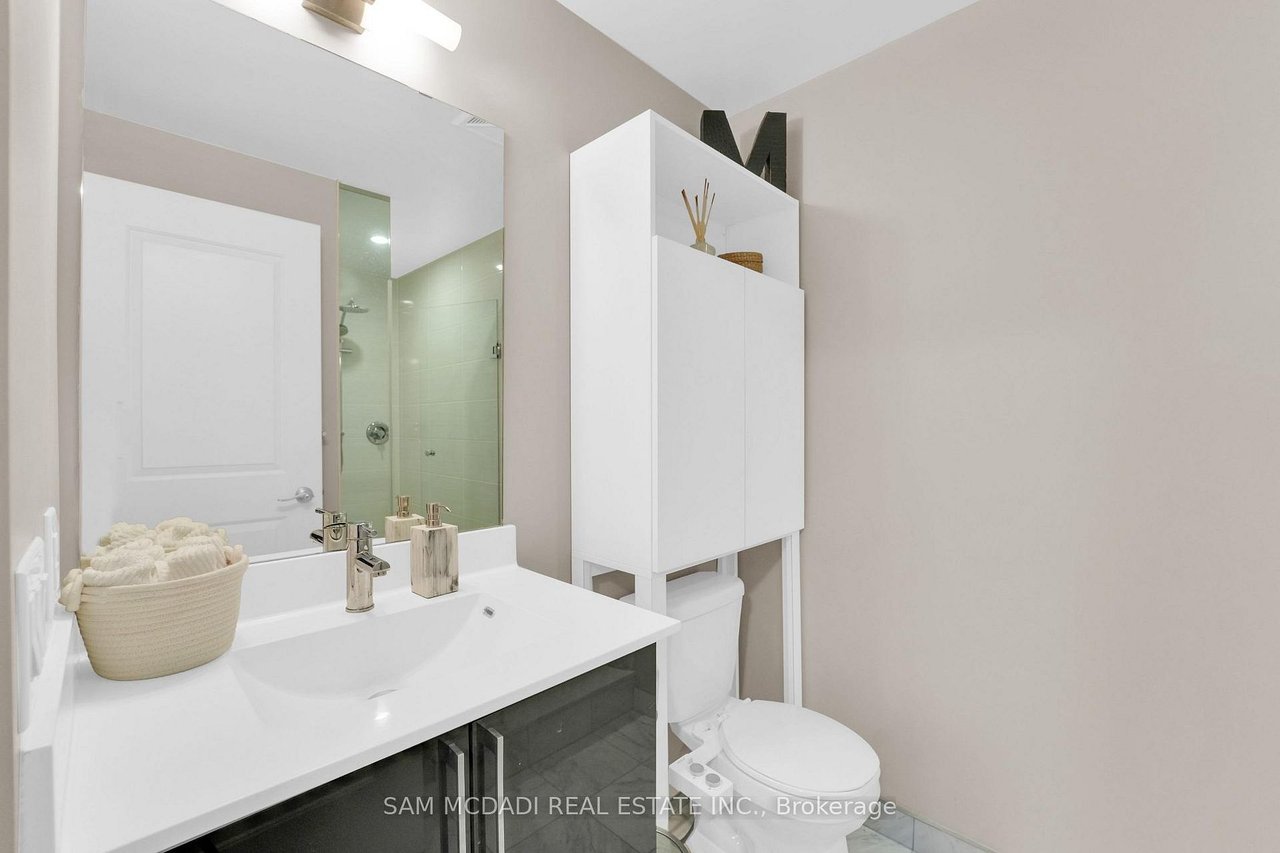 BROOKERS LANE LUXURY PENTHOUSE