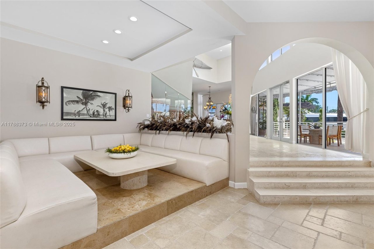 600 Isle Of Palms Dr