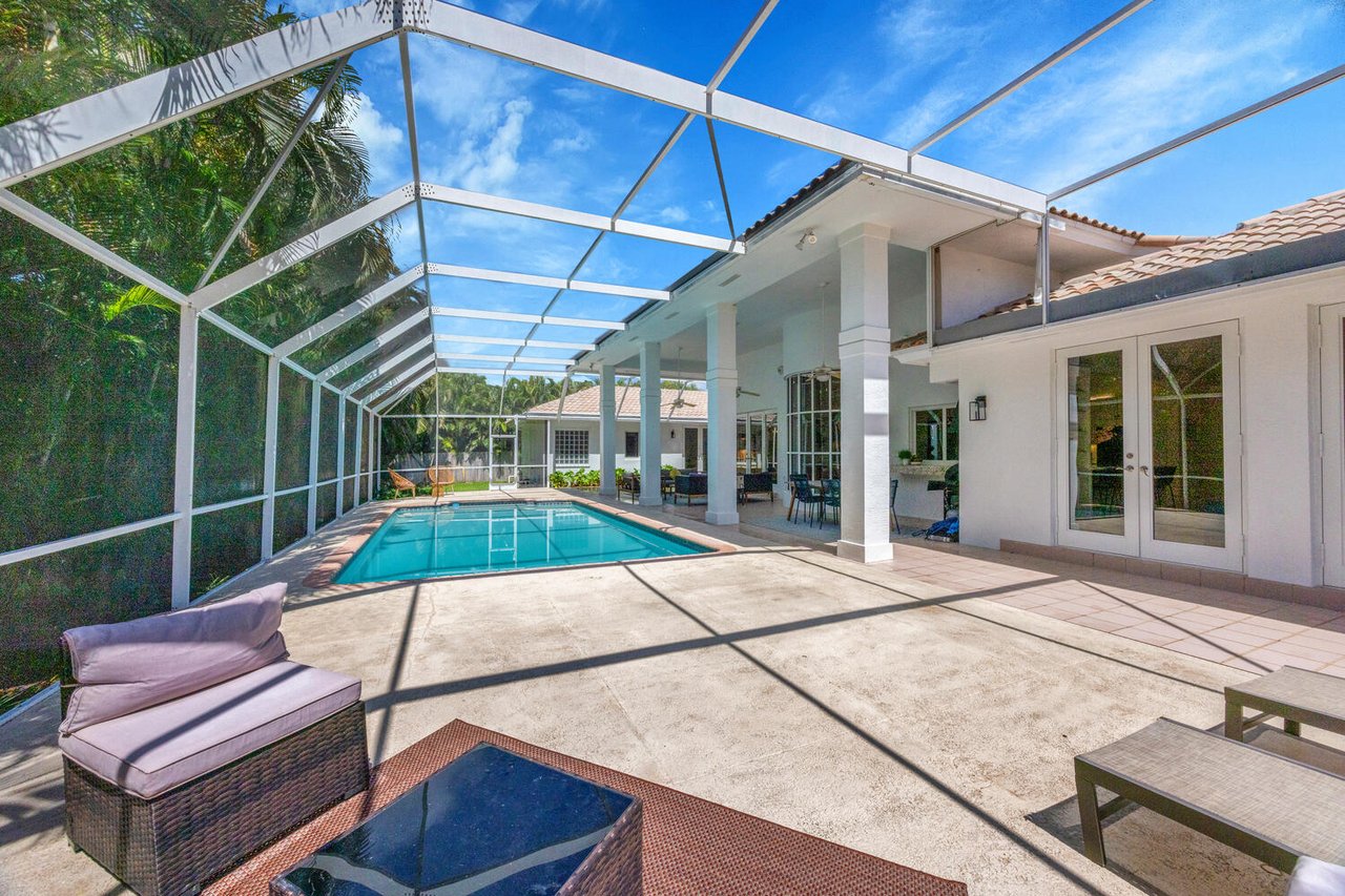 Palmetto Bay Perfection: Spacious, Serene, Stunning