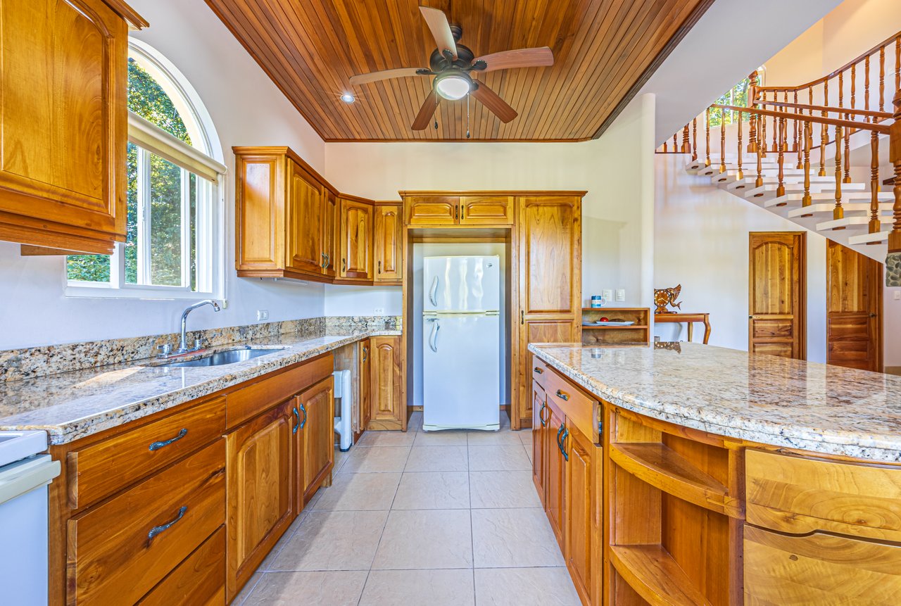 Elegant 3 Bedroom + Office Jungle Home in Puesta Del Sol, Ojochal