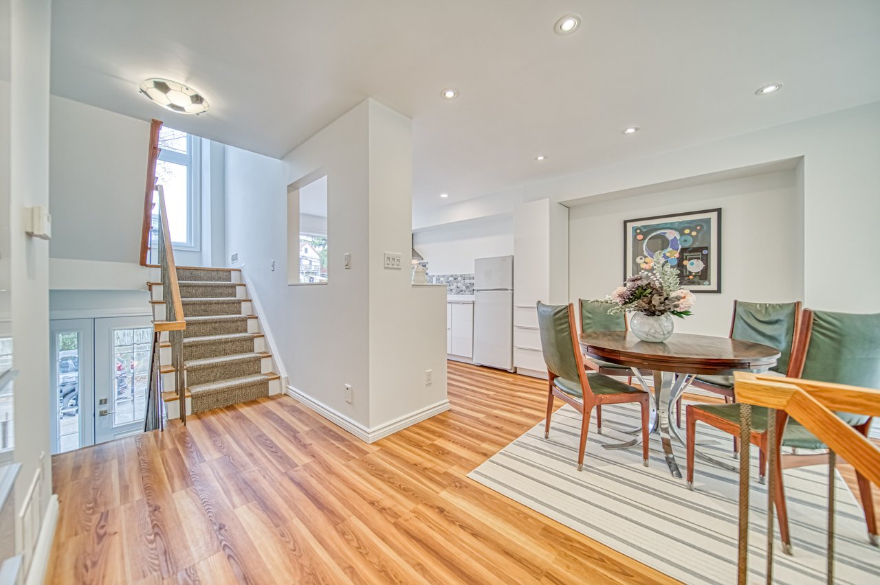 155 Woodbine Ave #5, Toronto
