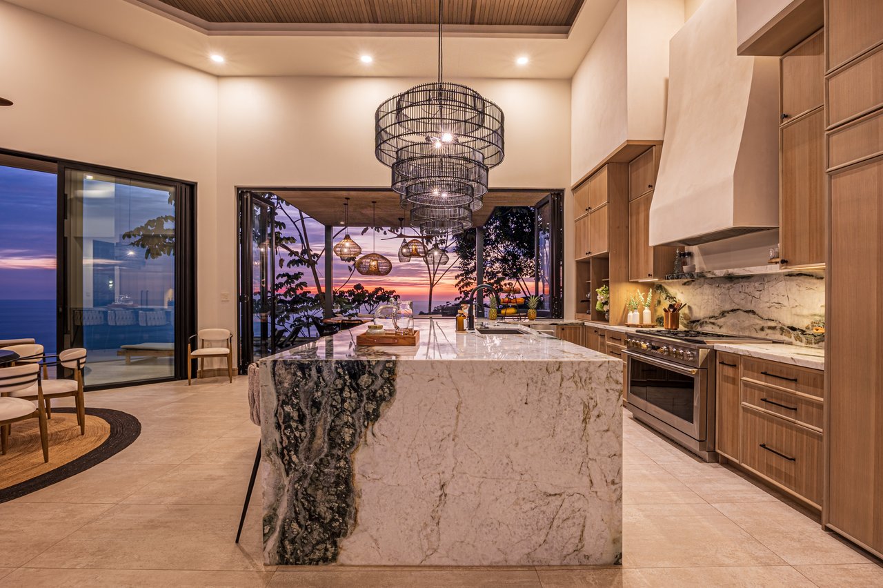 Luxury Estate in Escaleras - Incredible Ocean Views 5.5 Acres