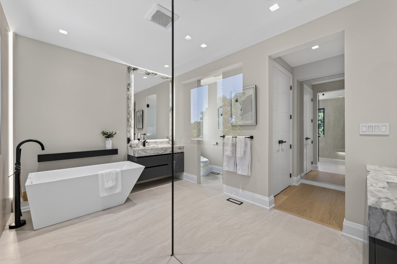 197 Polly Drive, Oakville