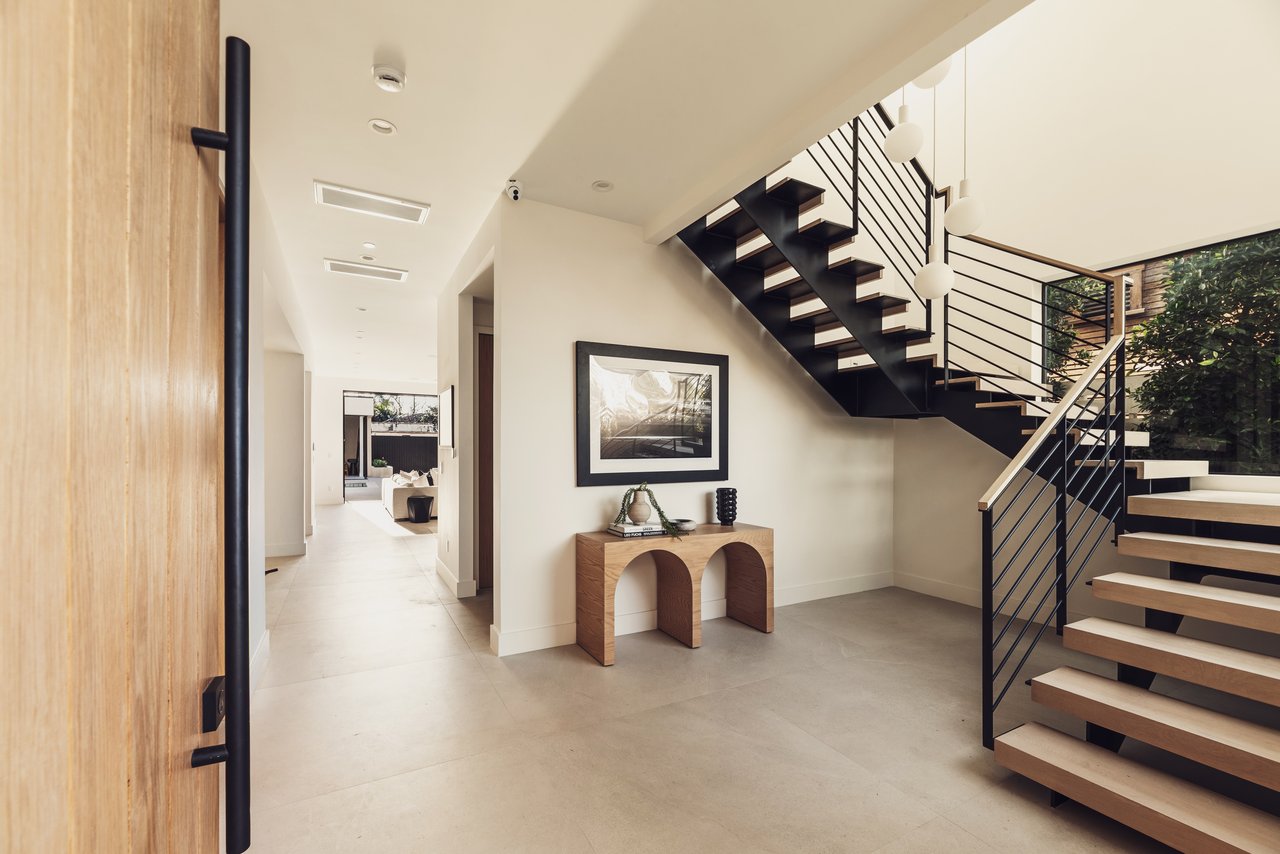 2115 Walnut Ave, Venice