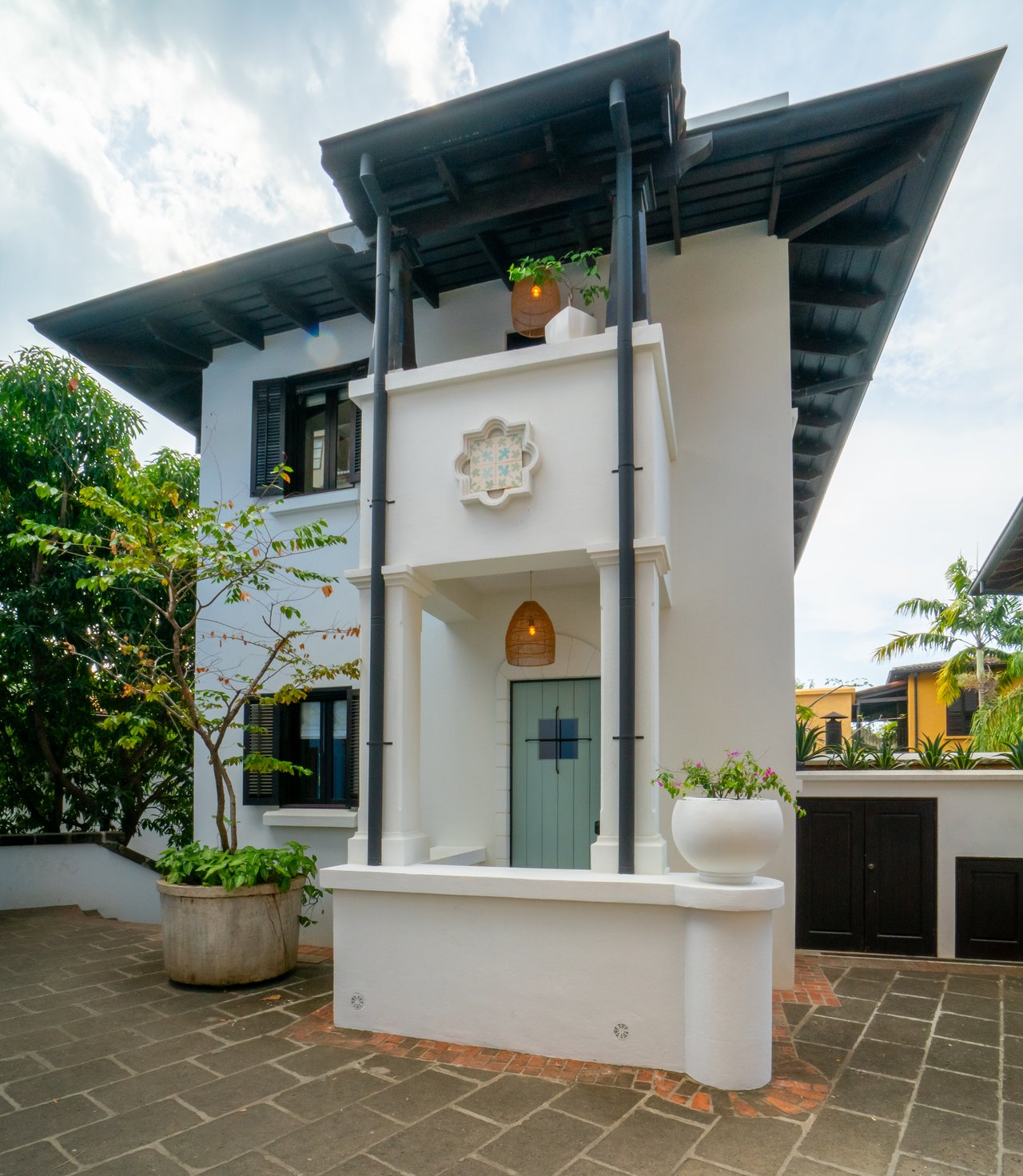 18 Calle La Ronda | Where Everyday Feels Like a Holiday