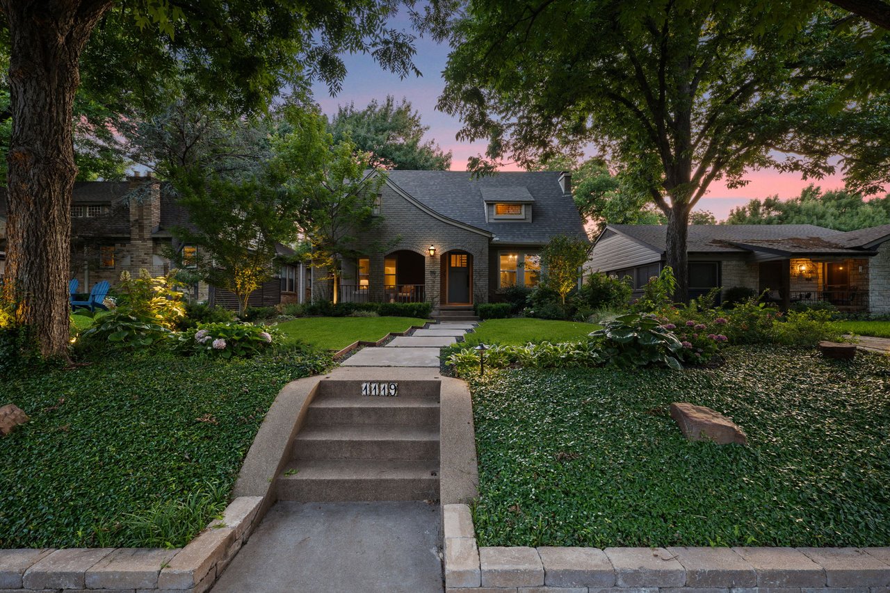 1119 N Winnetka Avenue