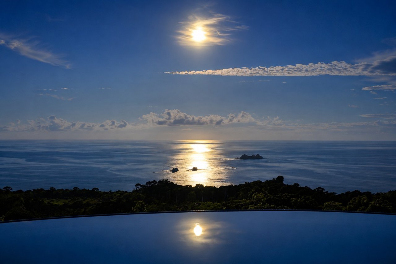 Luxury Ocean View Home in Ojochal Costa Rica | Infinity Pool & Sunset Views