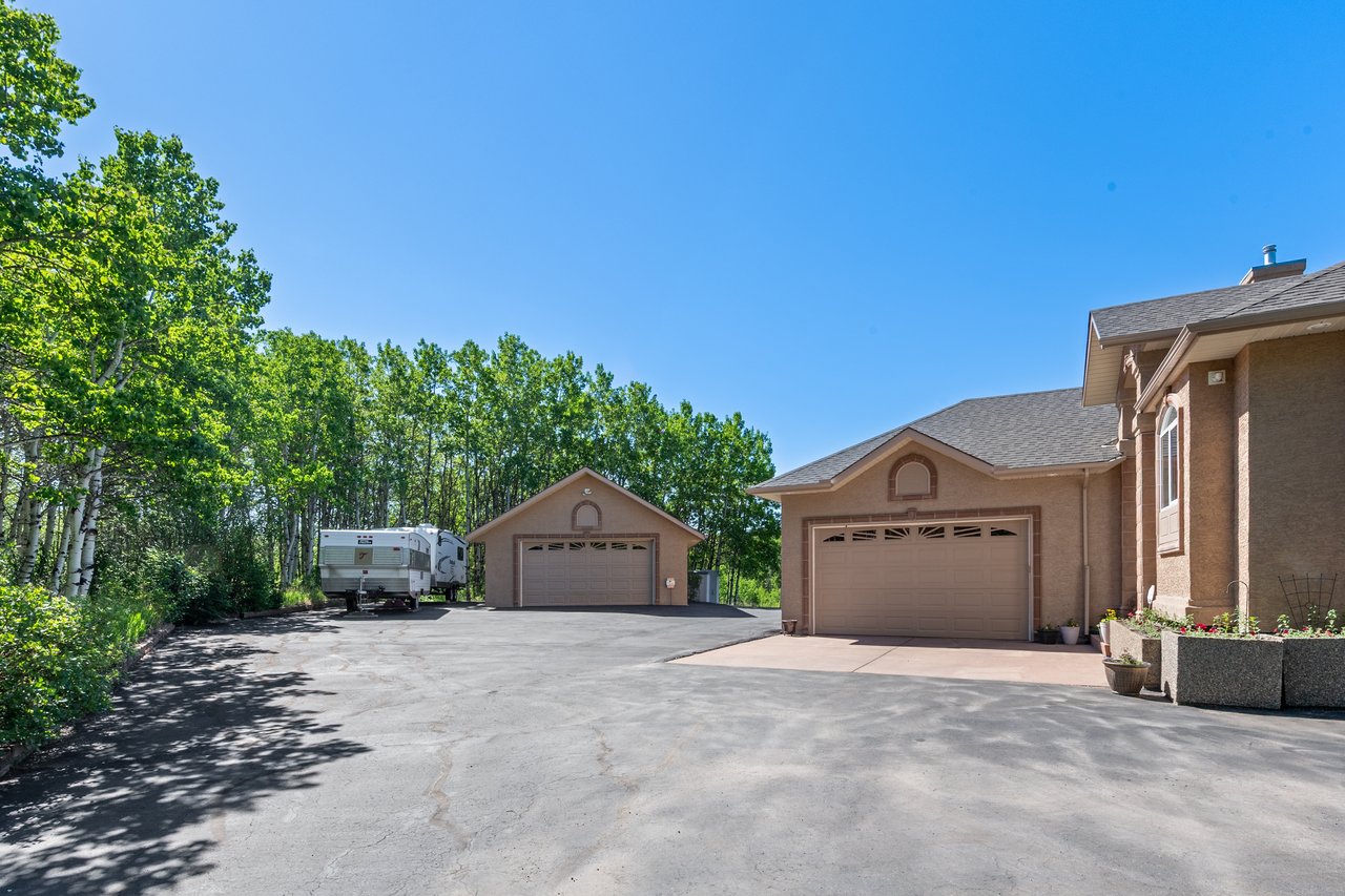 8 Willow Lane