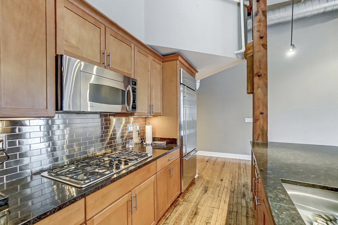 26 E 6th St. (3 units available.) #702, #802 #803