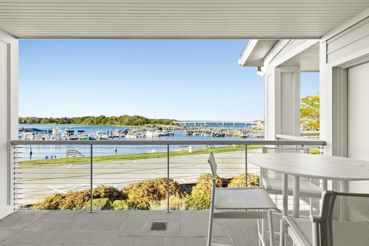 21 West Water Street, Residence 2F