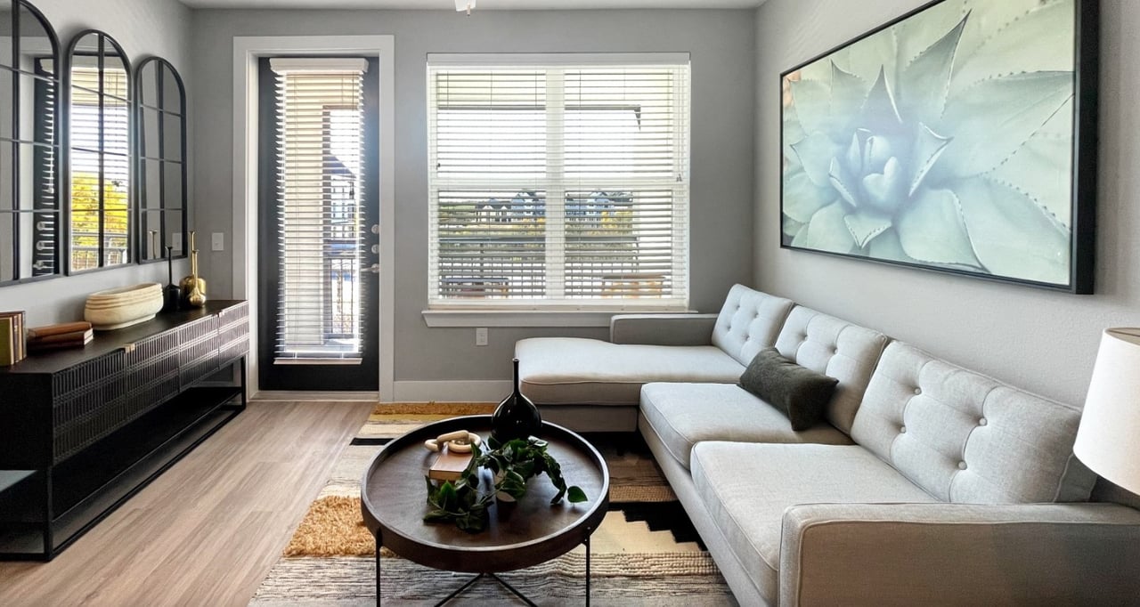 Spacious 2-floor living in NE Austin with up to 8-weeks free!