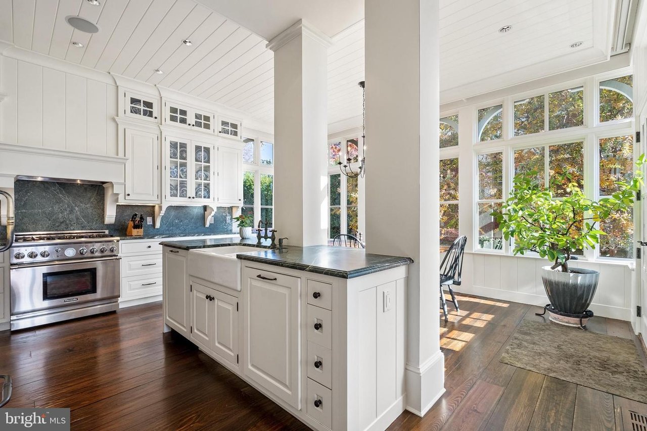 1601 28th St NW