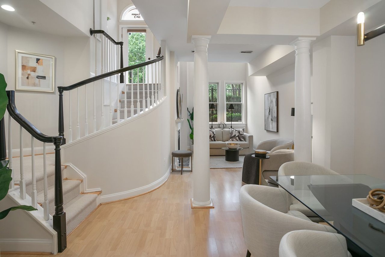 27 Logan Cir NW, Unit 5