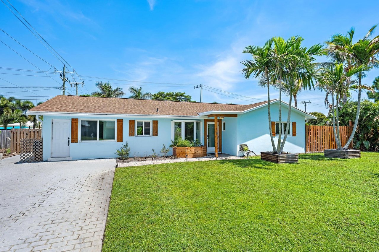 Moving to Jupiter Florida guide for buyers exploring Jupiter FL real estate, neighborhoods, beaches, outdoor lifestyle, and homes for sale.