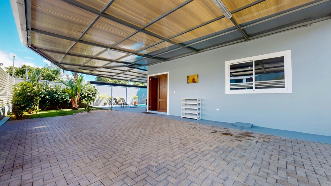 Immaculate 3-Bedroom Home with Pool Near Marino Ballena National Park